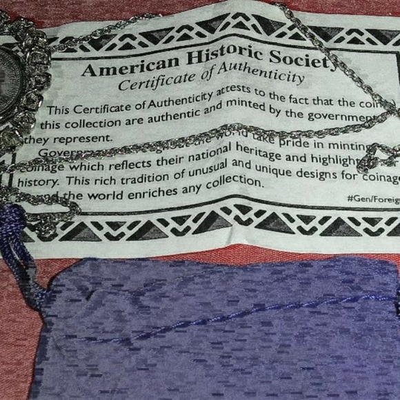 Sixpence 80% silver coin heart of Rose w/necklace - Picture 8 of 8